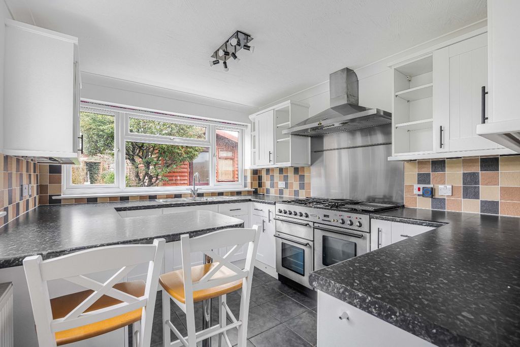 Property photo 2 of 16 Picture No. 69