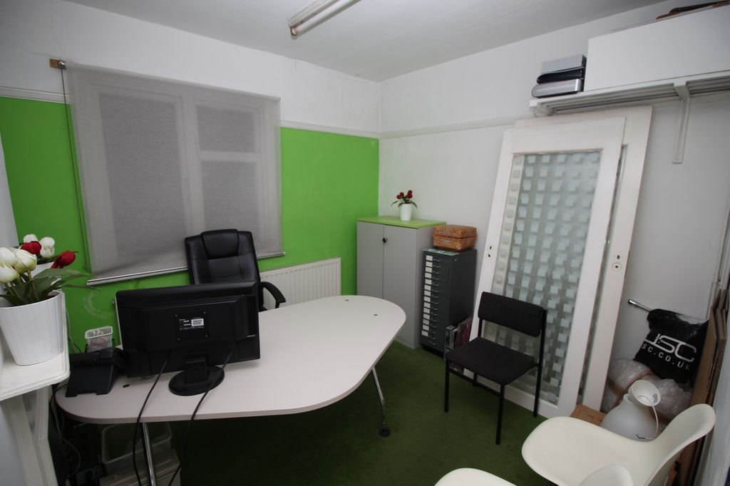 Property photo 1 of 1