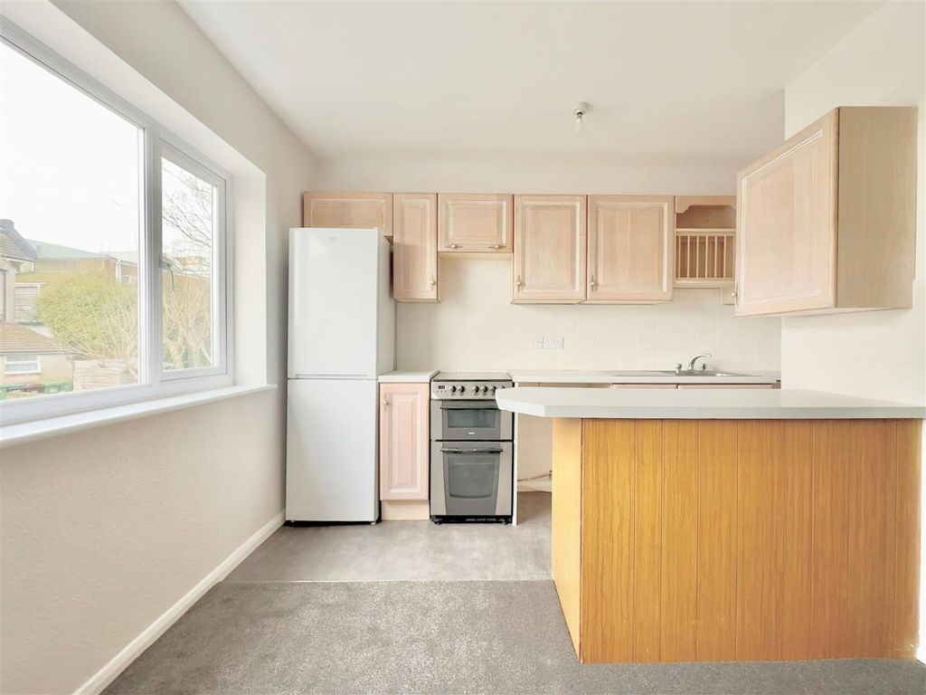 Property photo 2 of 17 Kitchen