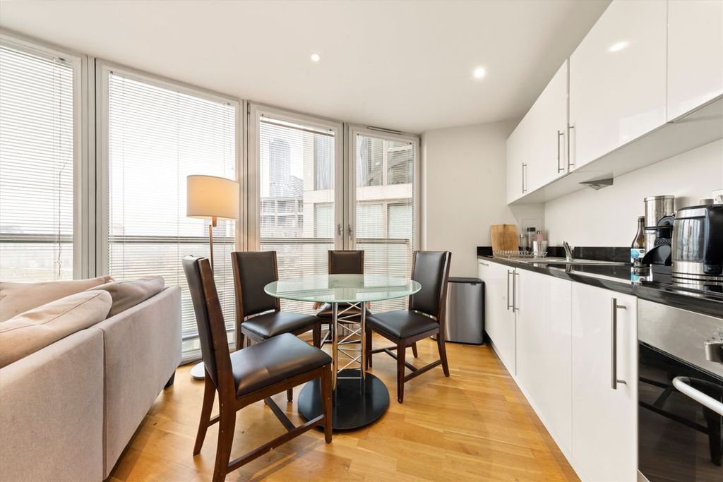 Property photo 3 of 5