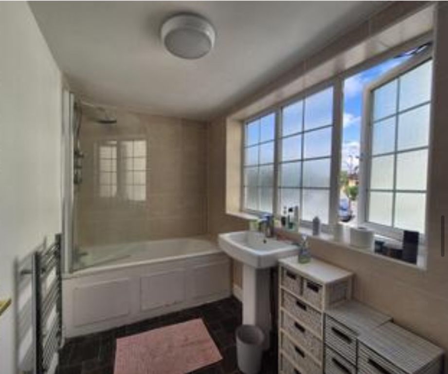Property photo 2 of 3
