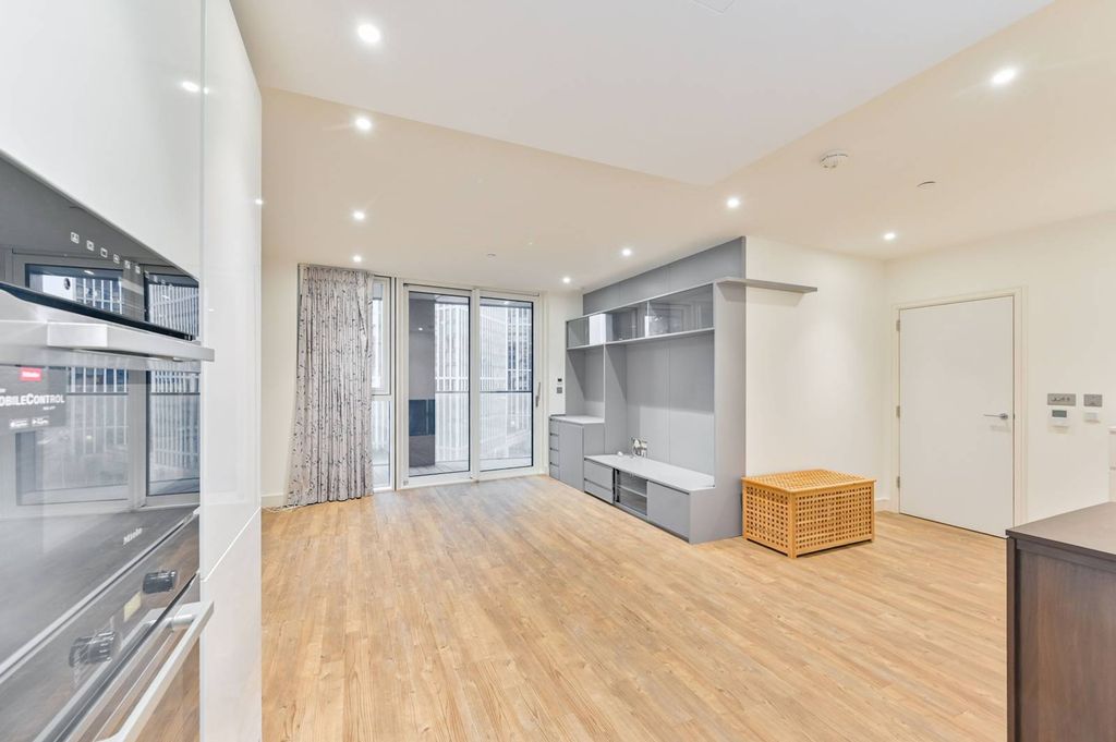 Property photo 3 of 25