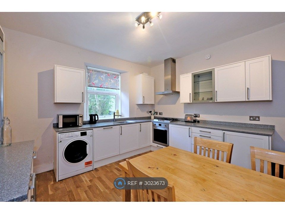Property photo 2 of 9 Dining Kitchen/ Living Room