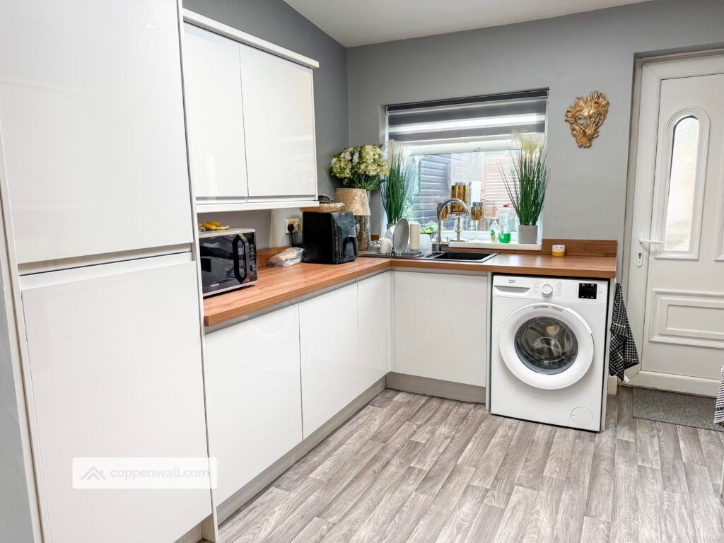 Property photo 2 of 21