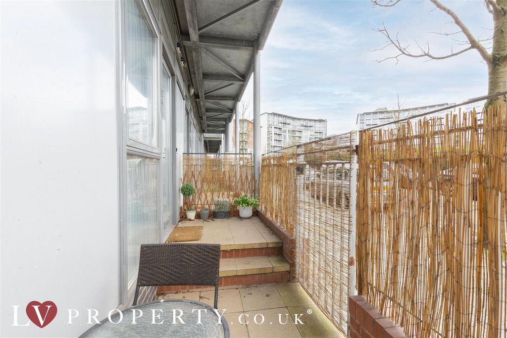 Property photo 2 of 13 N13.Jpg