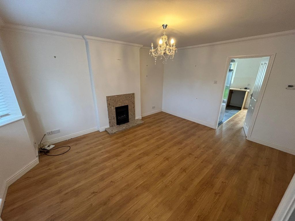 Property photo 2 of 10 Lounge