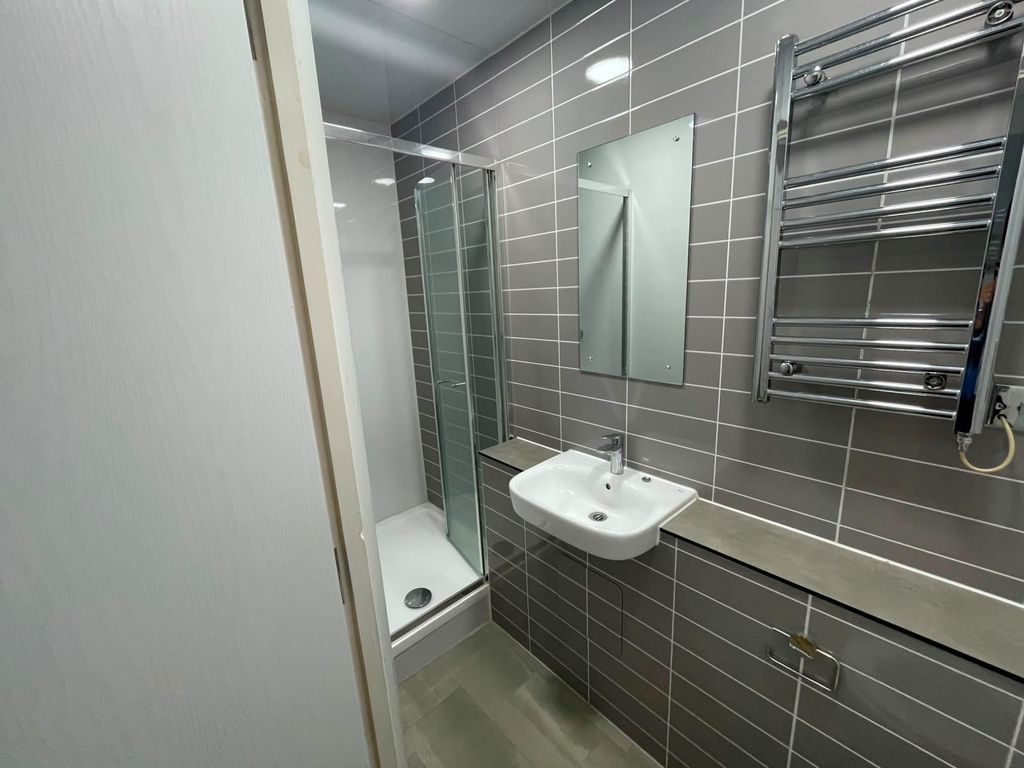 Property photo 2 of 3