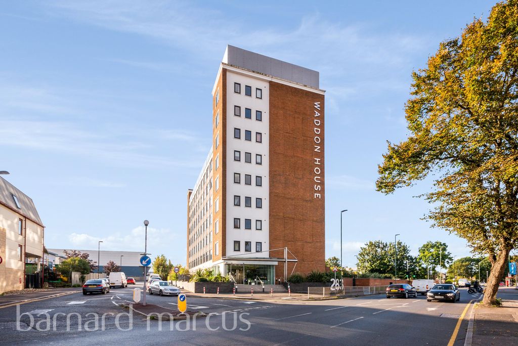 Property photo 1 of 8 Exterior