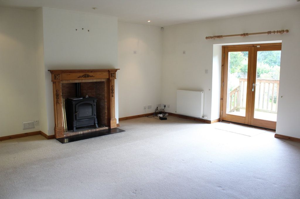 Property photo 2 of 14 Photo 2