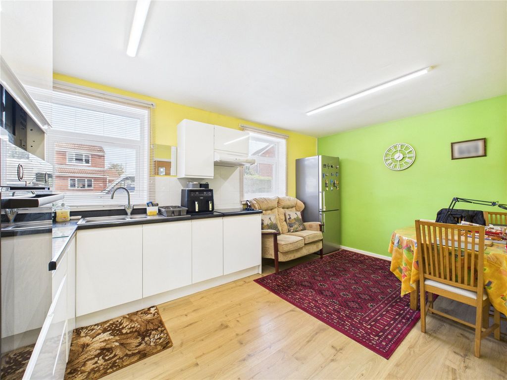 Property photo 3 of 22 Picture No. 02