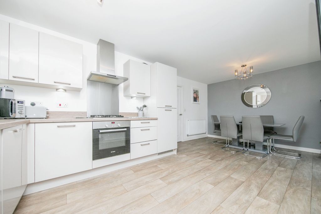 Property photo 2 of 17 Photography