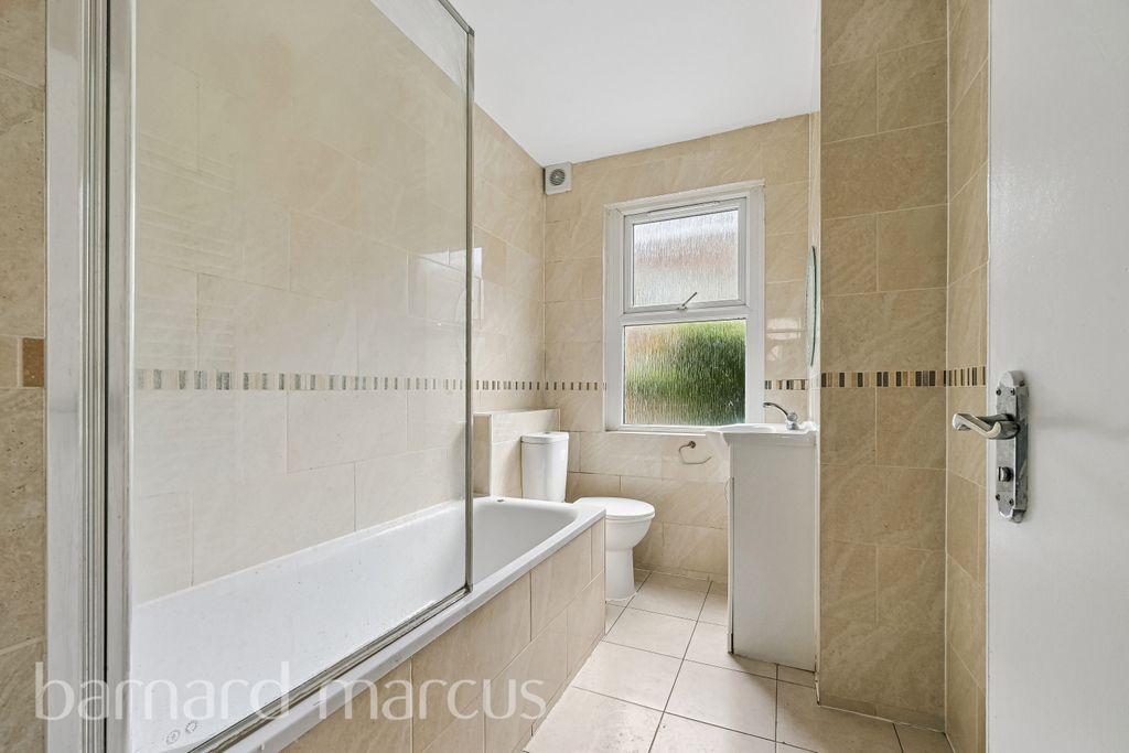 Property photo 3 of 7 Image