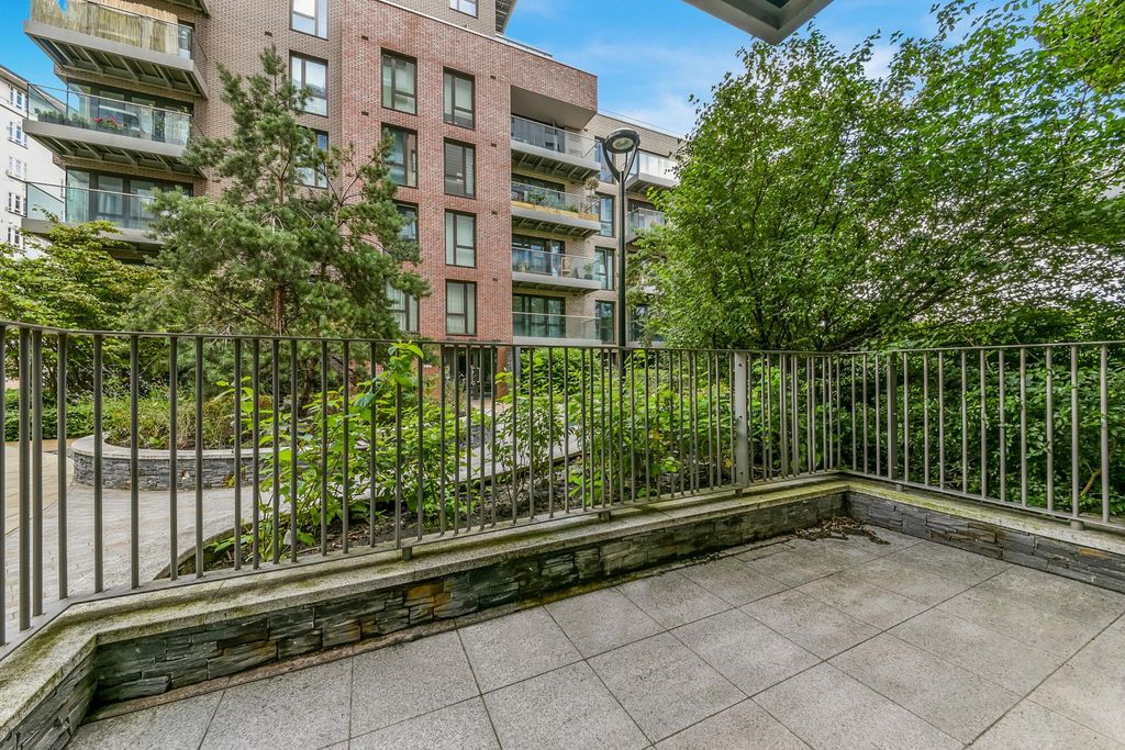 Property photo 2 of 10
