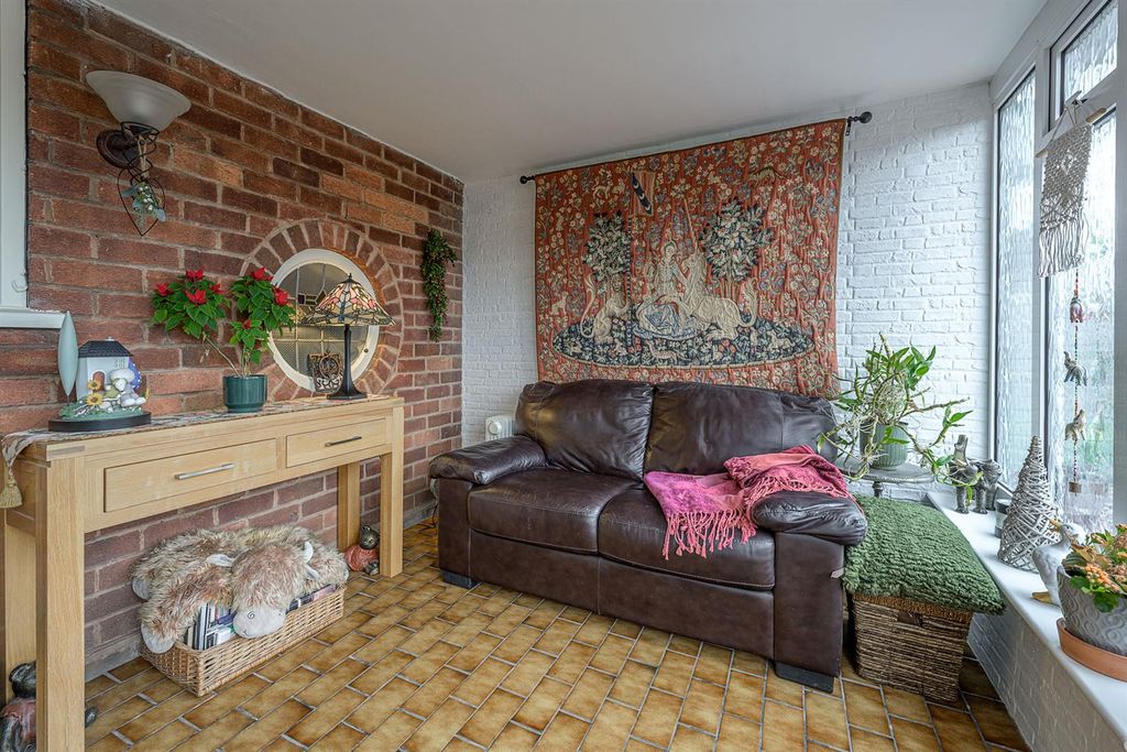 Property photo 3 of 46