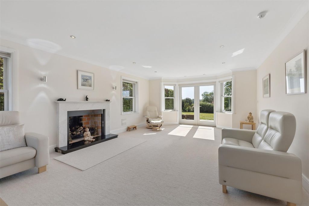 Additional image 6 of 5 bed detached house for saleThe Avenue, Petersfield GU31