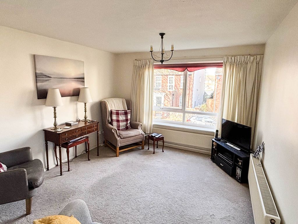 Property photo 3 of 9