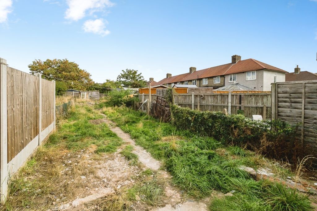 Property photo 3 of 16 Pbox-Img.Jpg