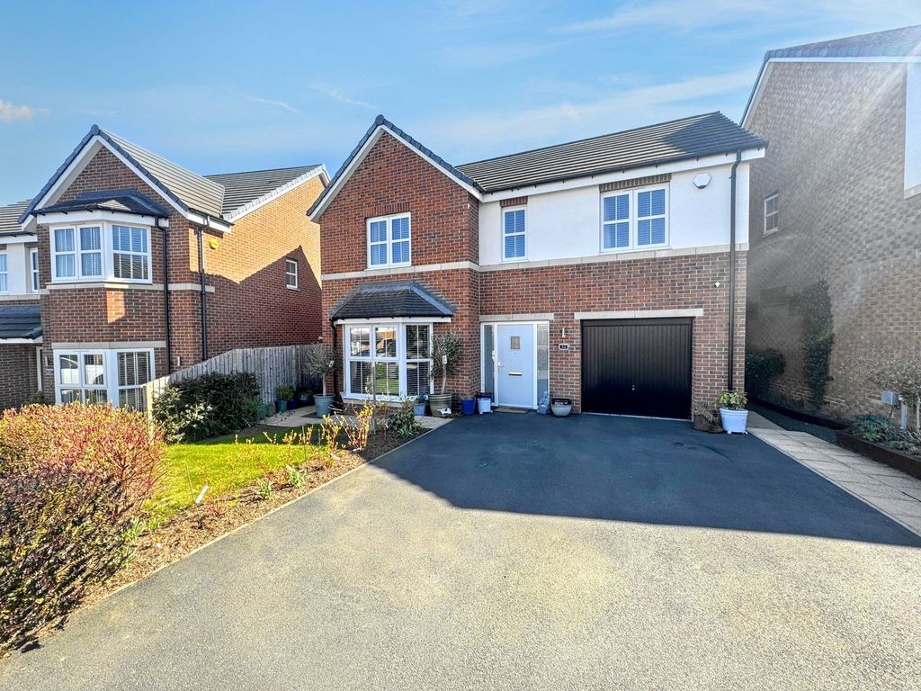 Property photo 1 of 28