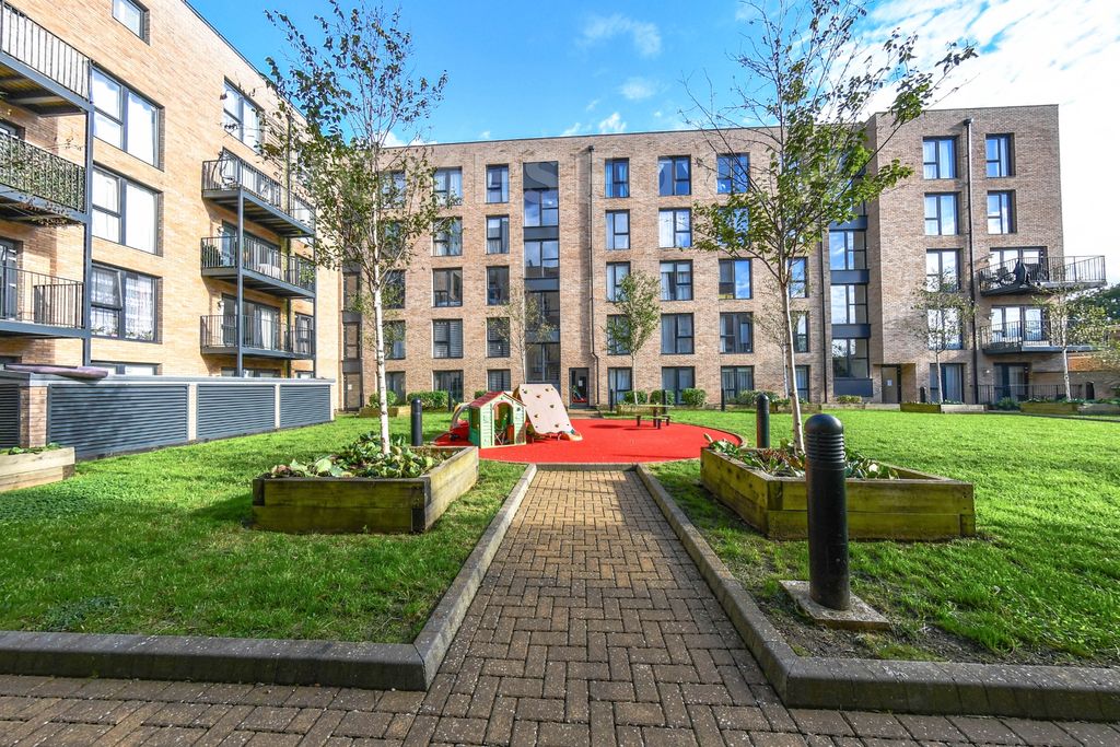 Property photo 3 of 13 Photo 2