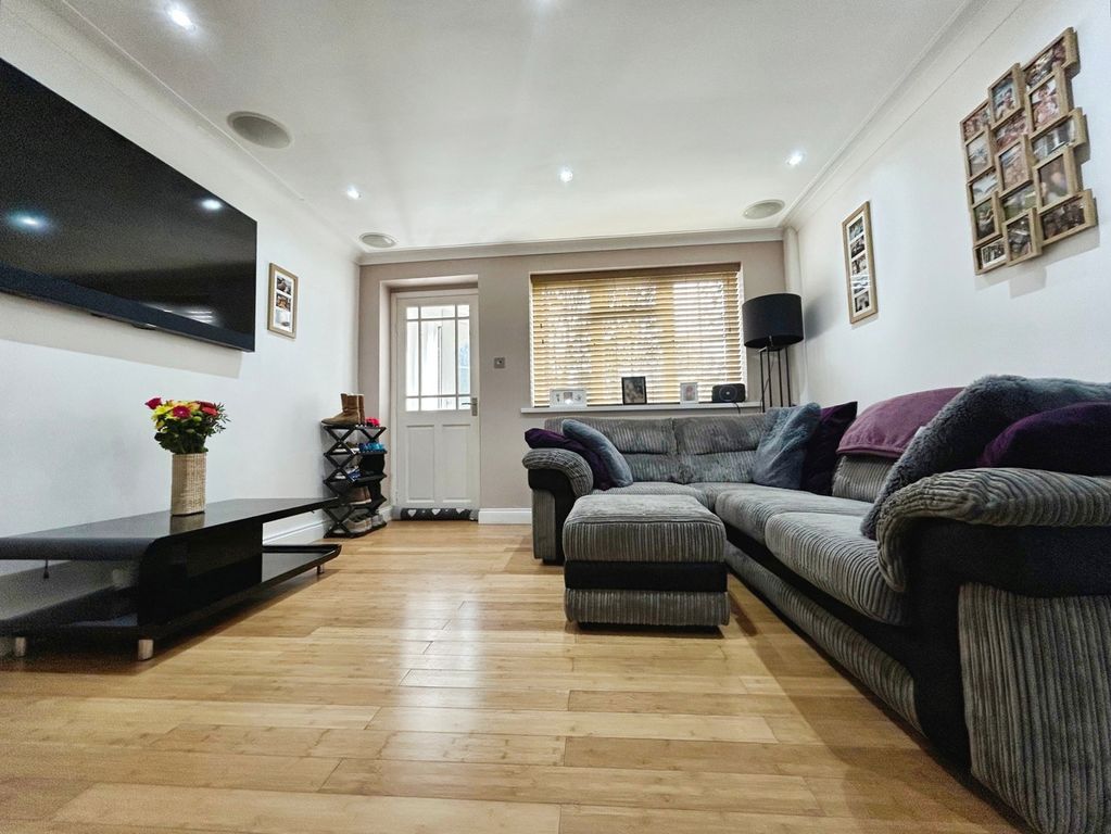 Property photo 2 of 9 Pbox-Img.Jpg