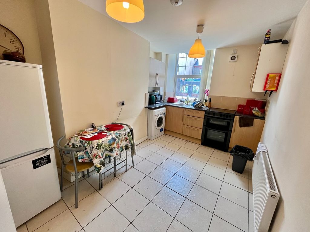 Property photo 3 of 4