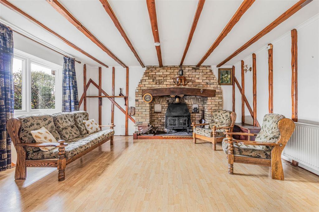 Property photo 2 of 24 16_65798-1.Jpg