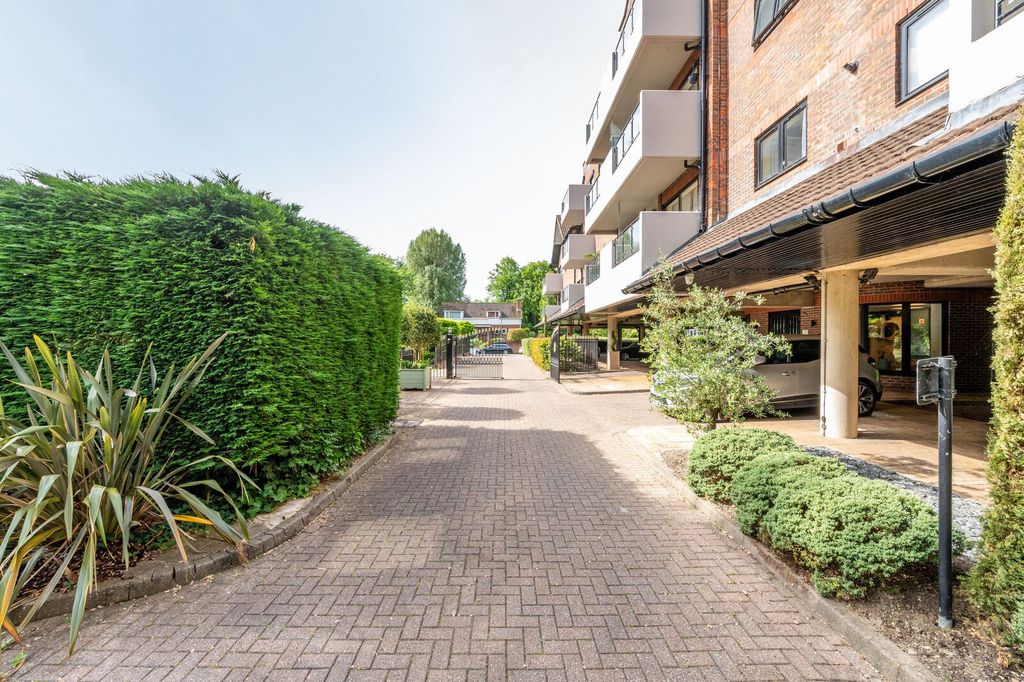 Additional image 20 of 2 bed flat for saleLockbridge Court, Ray Park Road, Maidenhead SL6