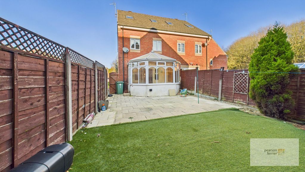 Property photo 2 of 16 Rear Garden