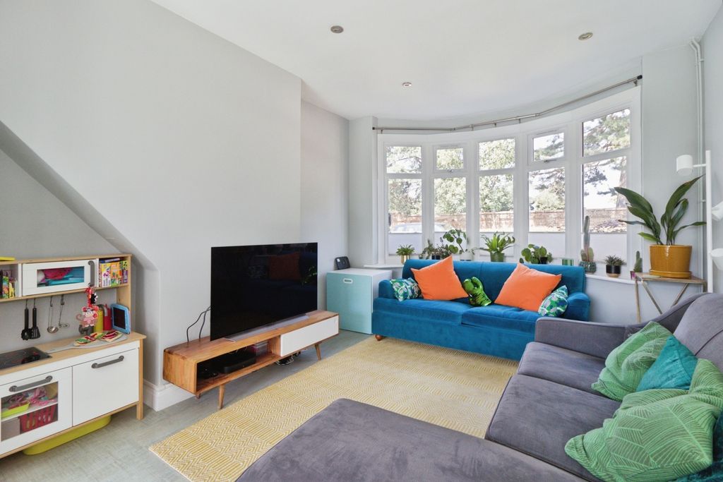 Property photo 3 of 20 Pbox-Img.Jpg