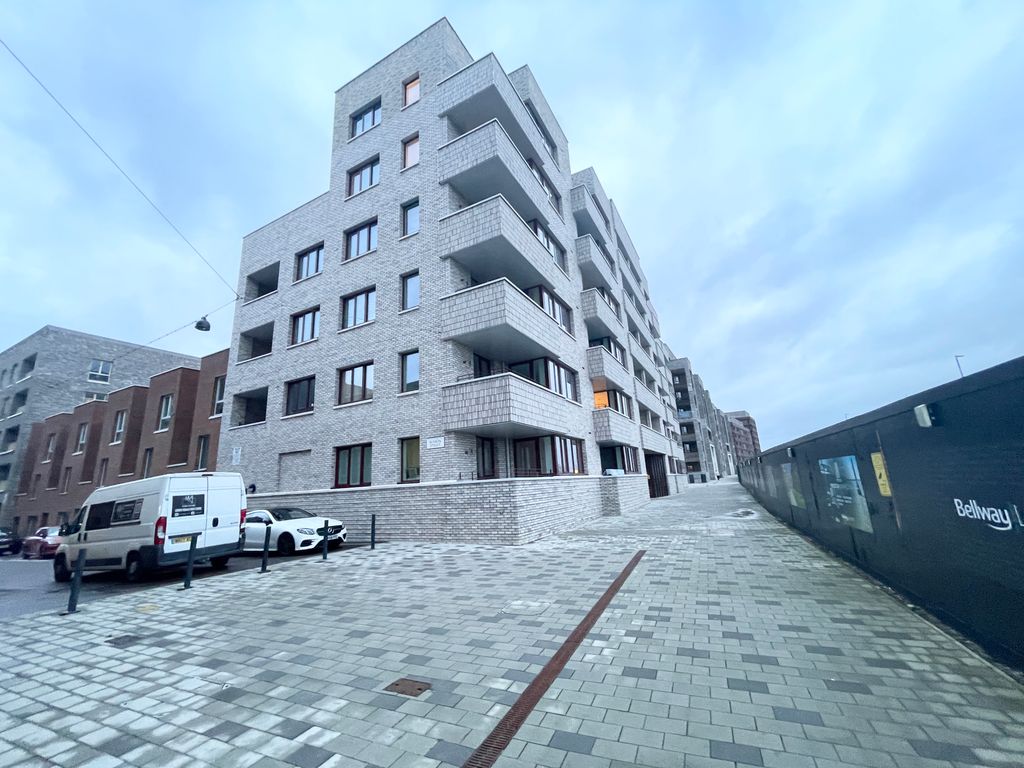 Property photo 2 of 9