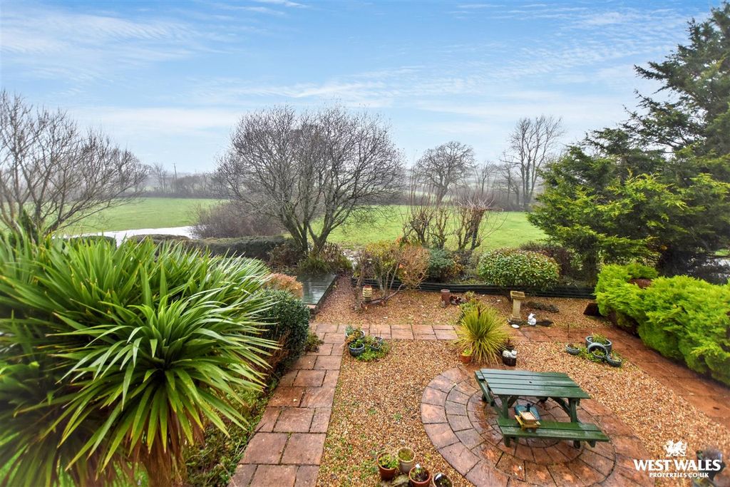 Property photo 3 of 25 15 (98).Jpg