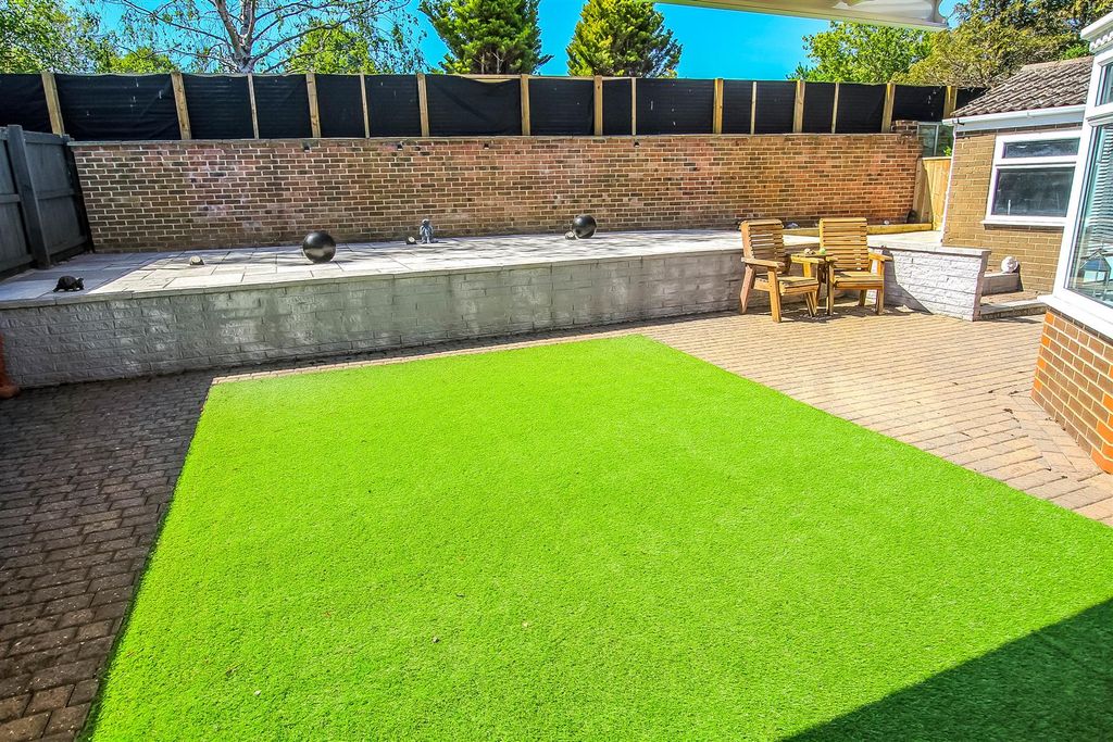 Property photo 2 of 17 Rear Garden (2).Jpg