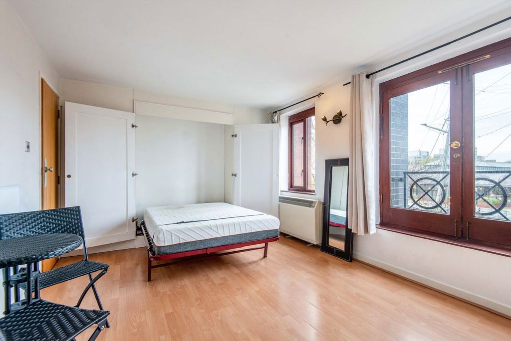 Property photo 3 of 5