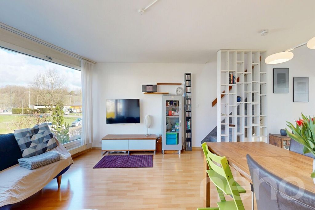 Property photo 3 of 12