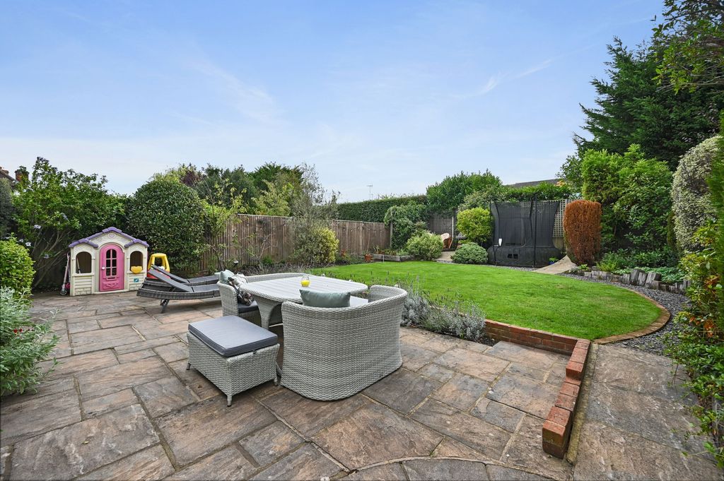 Property photo 3 of 16