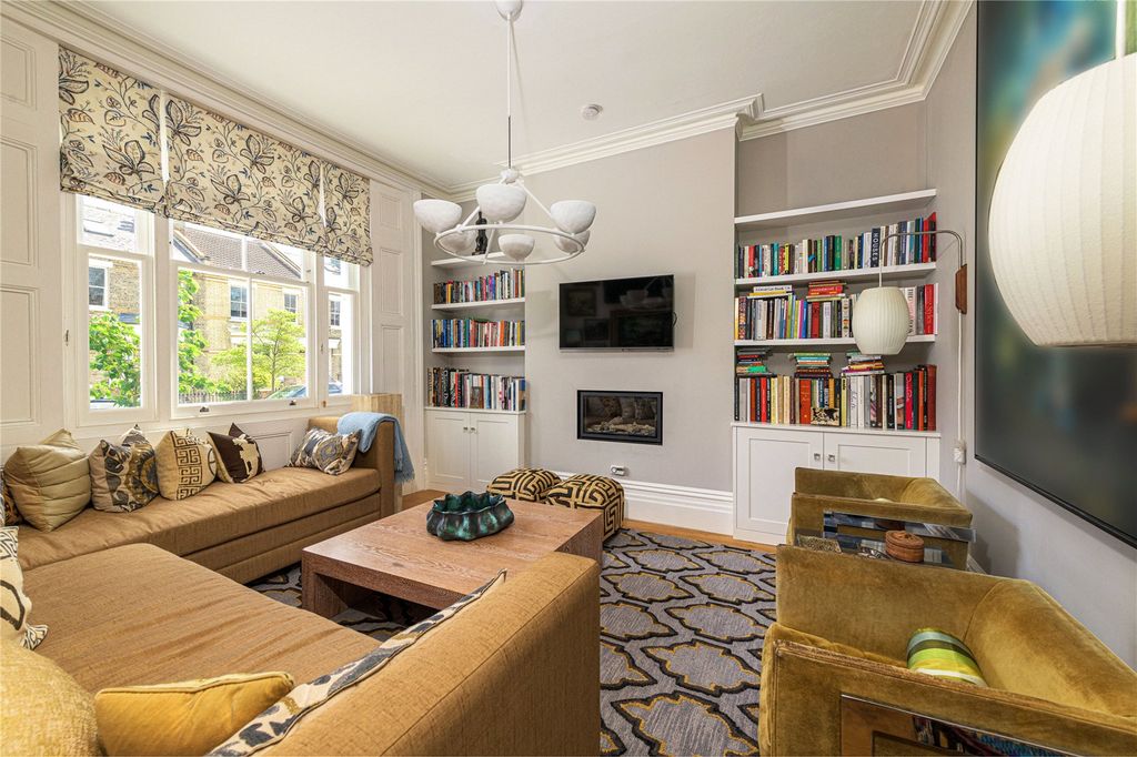 Property photo 3 of 18 Reception Room