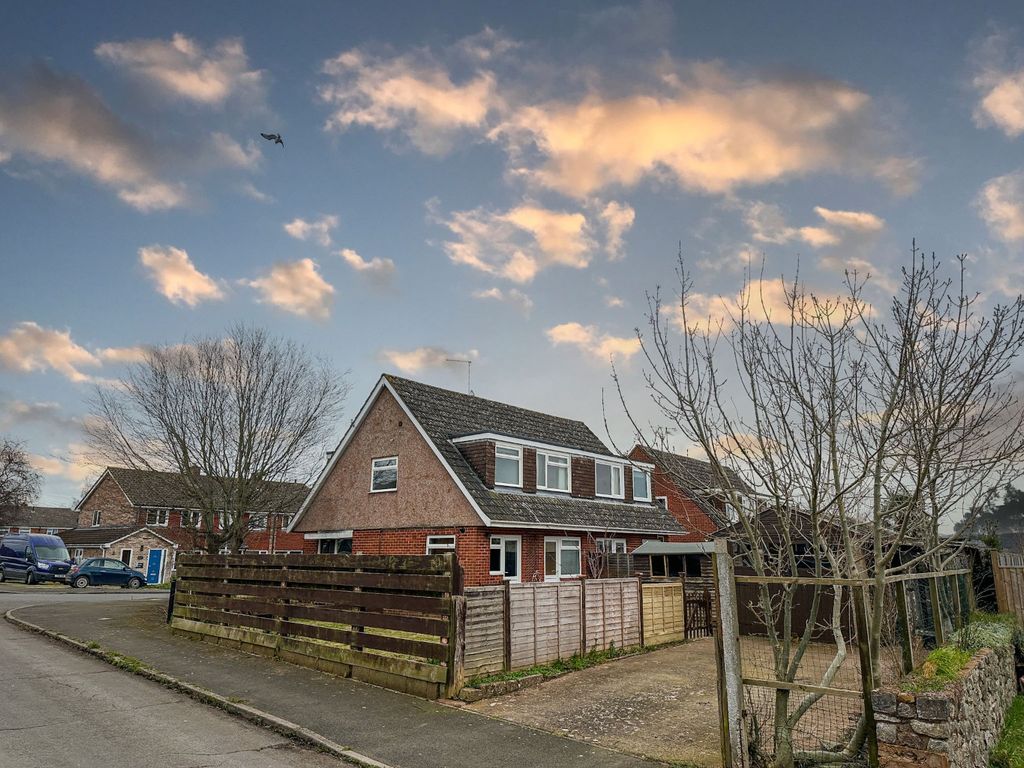 Property photo 1 of 17 3852190