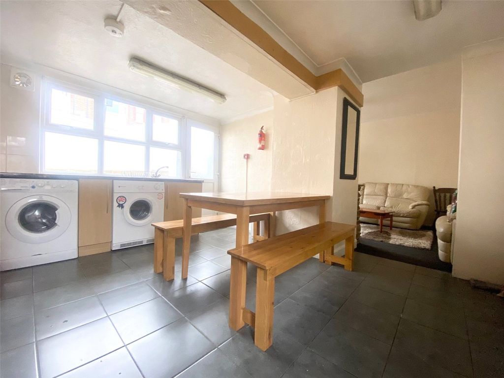 Property photo 3 of 14 Picture No. 13