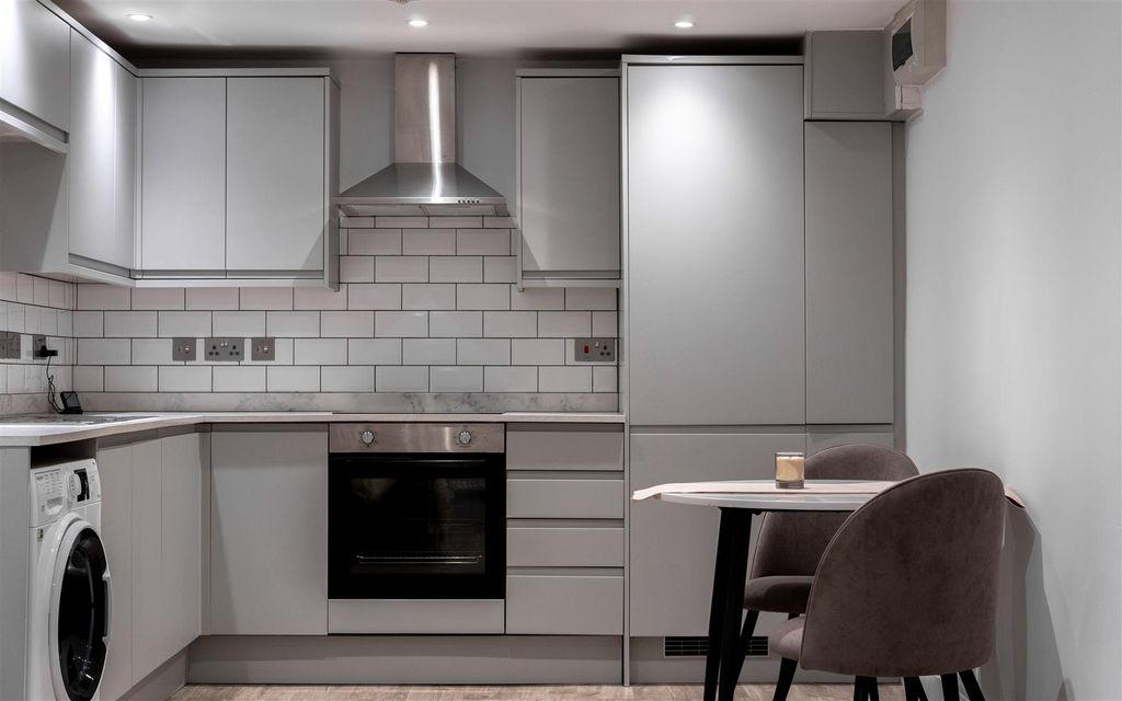 Property photo 1 of 22 The White House - Final Images - Ralph James - Ahe