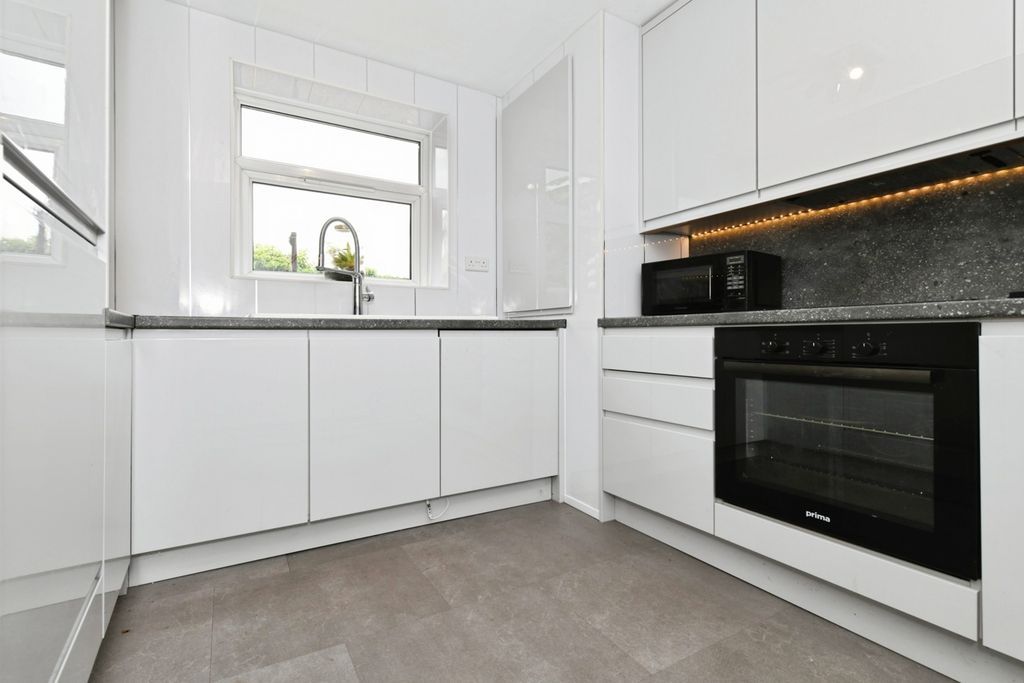 Property photo 2 of 15 Pbox-Img.Jpg