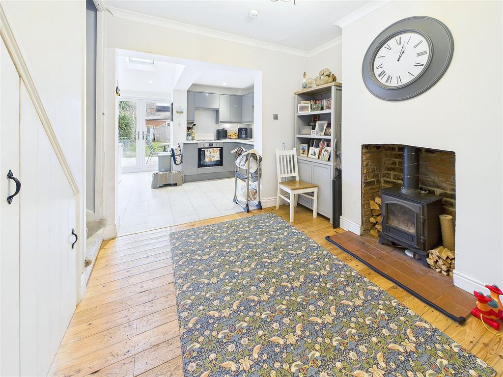 Property photo 3 of 16