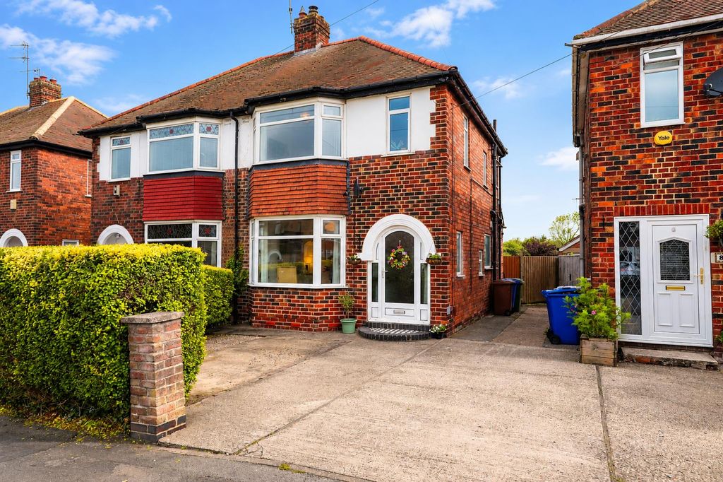 Property photo 1 of 24