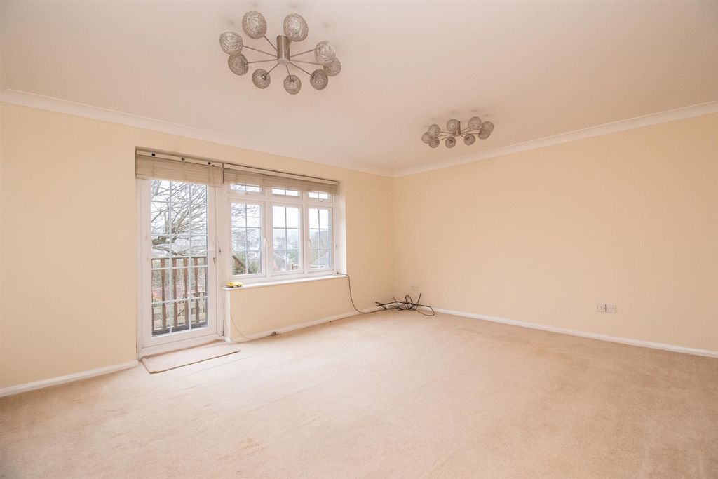 Property photo 2 of 12 Living Room