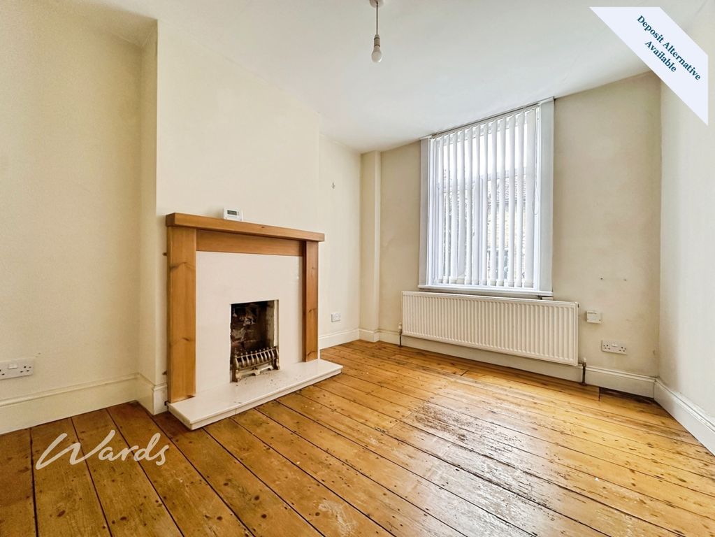 Property photo 3 of 19 Living Room