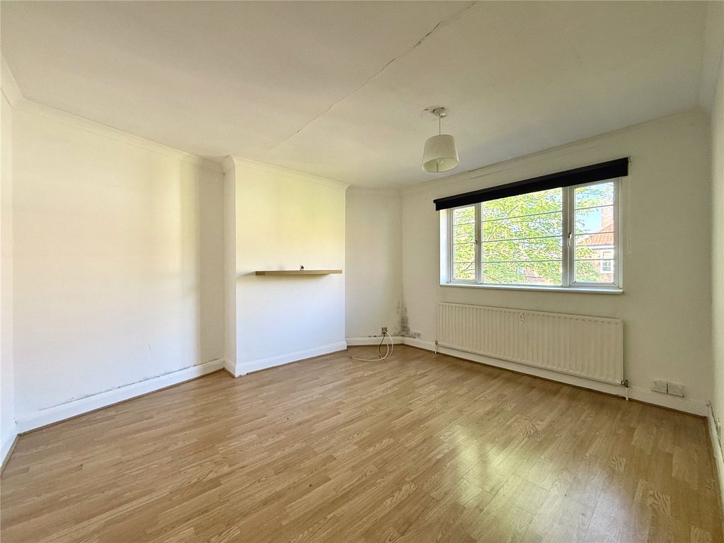 Property photo 2 of 8 Reception Room