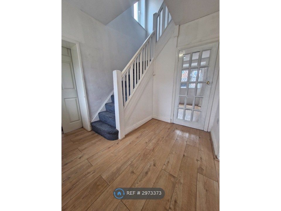Property photo 2 of 26