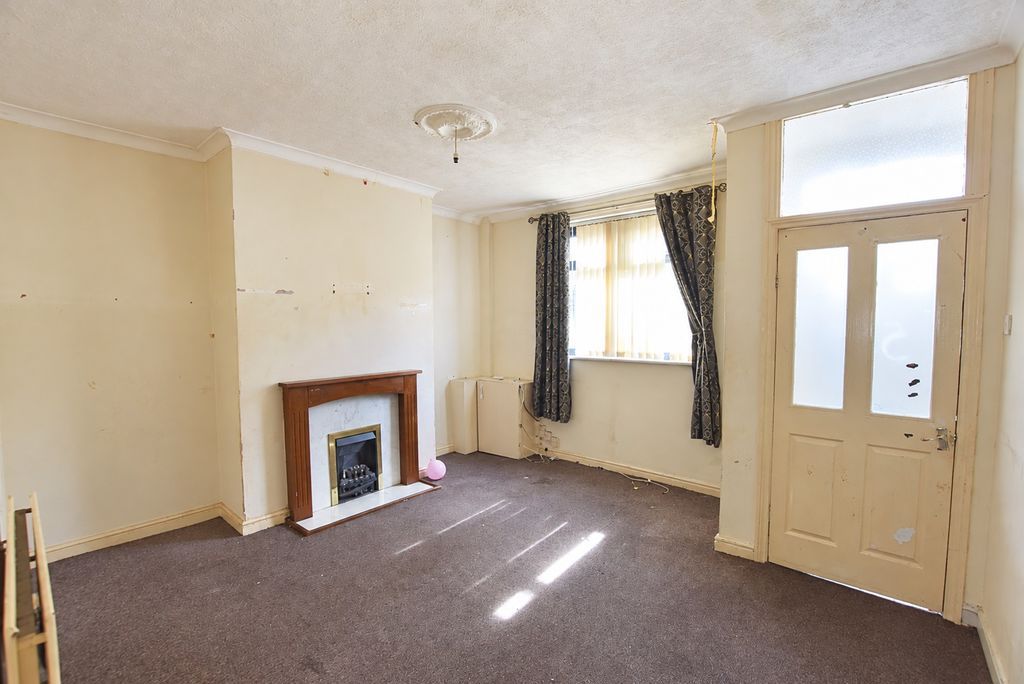 Property photo 3 of 13 Living Room