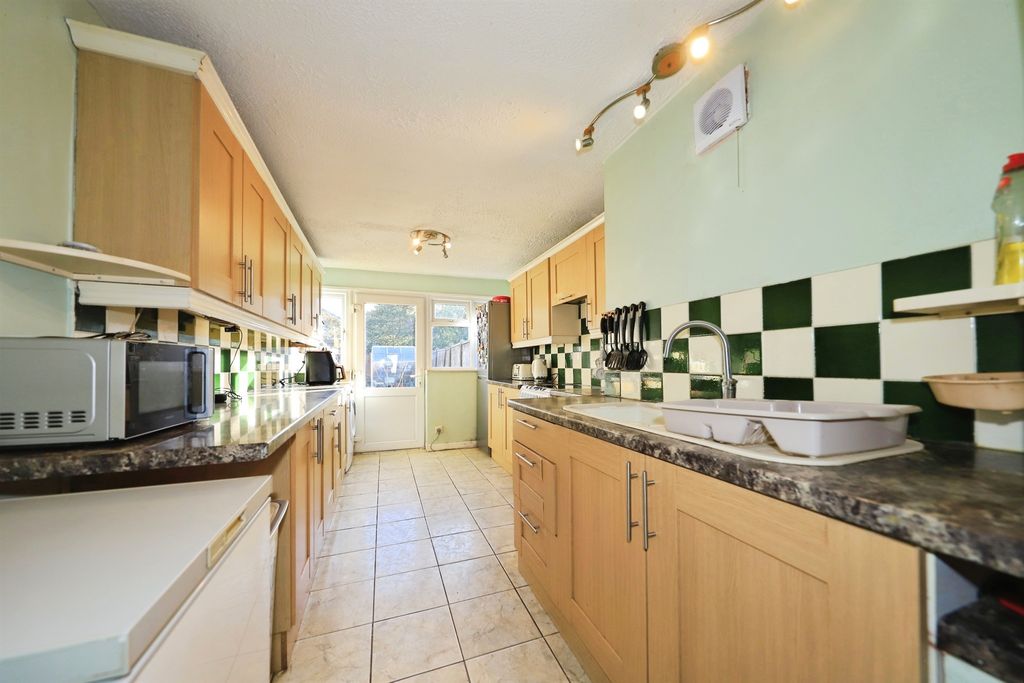 Property photo 3 of 17