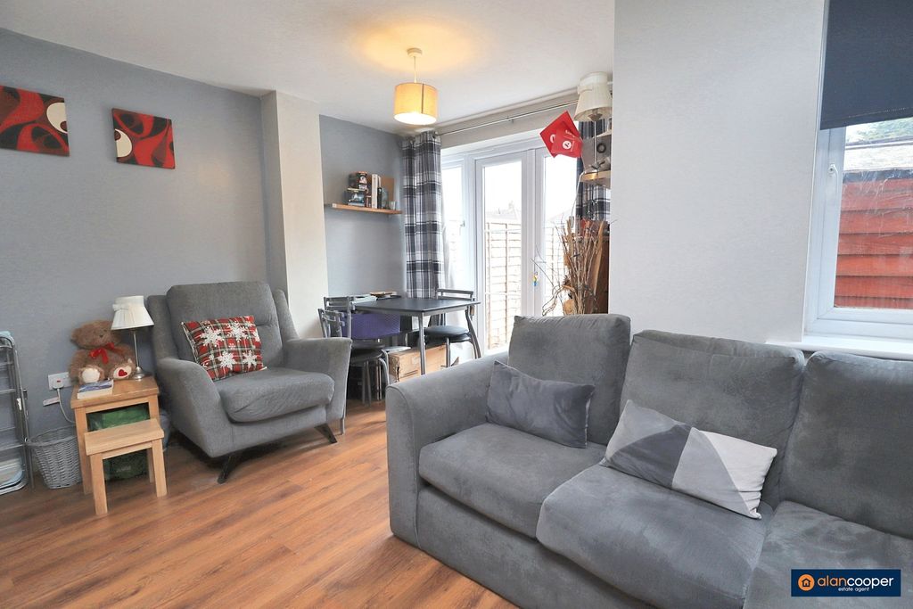 Property photo 3 of 21 3889524