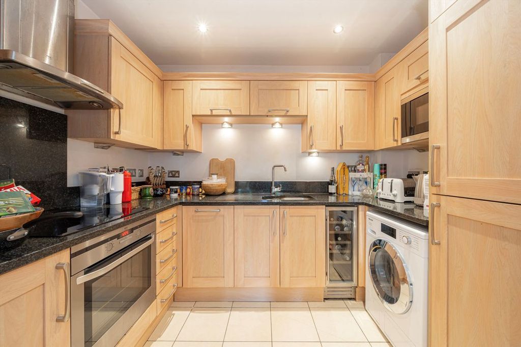 Property photo 3 of 7